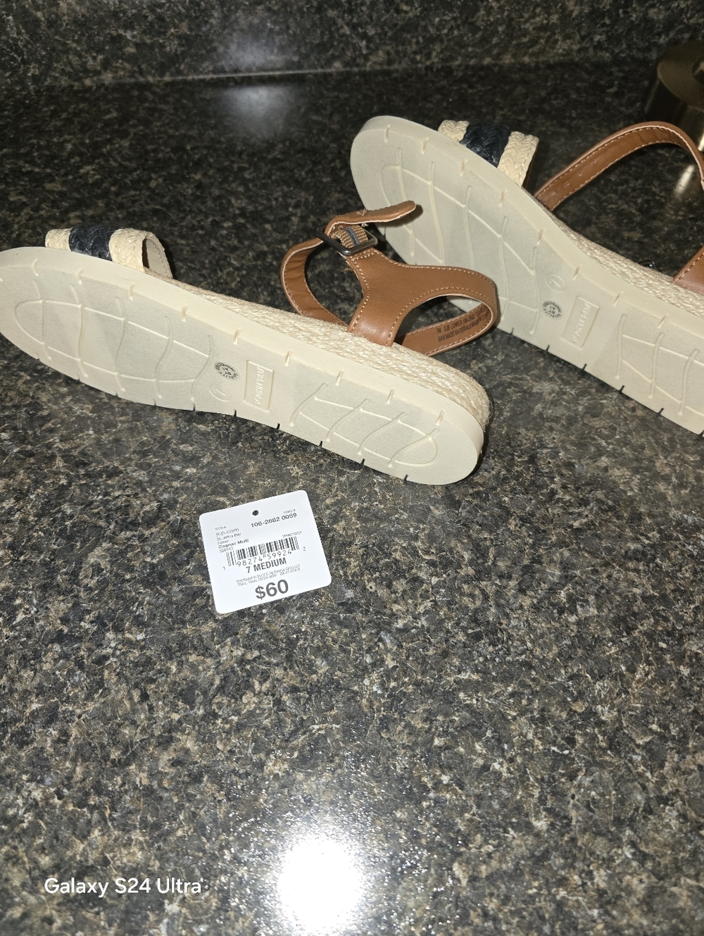 Sandals - Picture 7 of 7